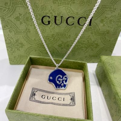 Gucci gg Marmont Gold Logo Distress Velvet Chain Shoulder Messenger Bag  Mini in Red